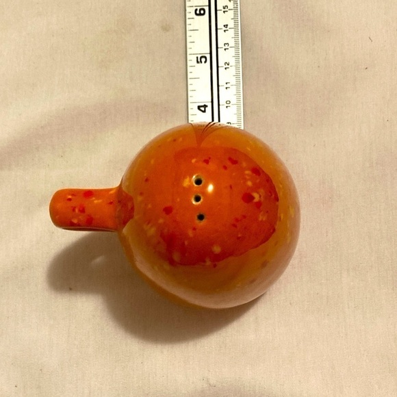 Orange speckled salt and pepper shakers with the tray vintage kitschy 70s BoHo - Picture 7 of 7